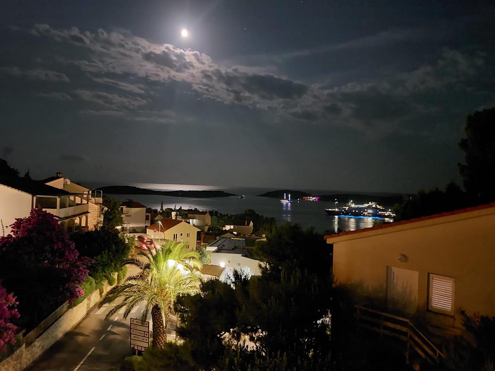 Apartments Zvonimir Hvar Town Esterno foto