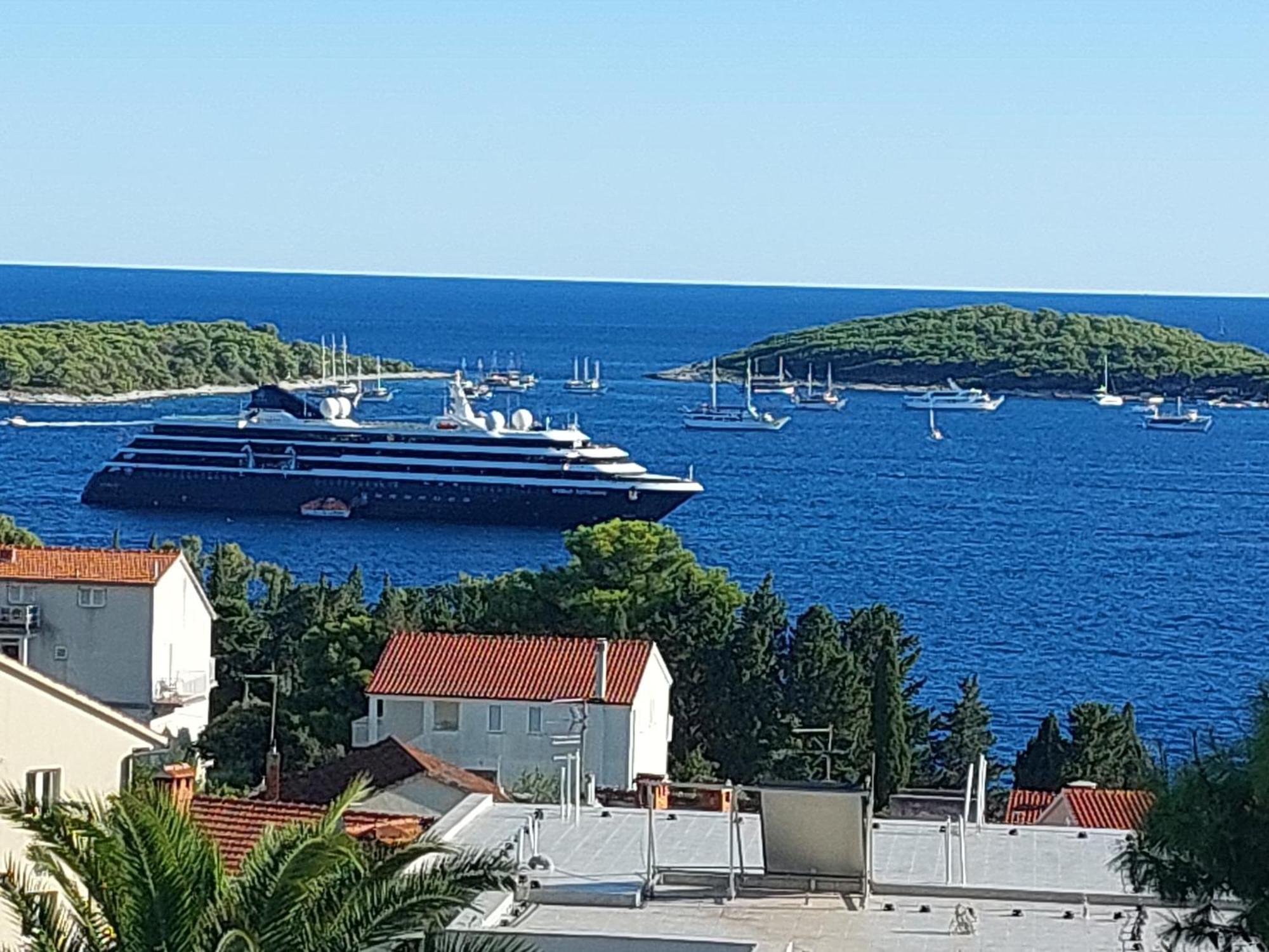 Apartments Zvonimir Hvar Town Esterno foto
